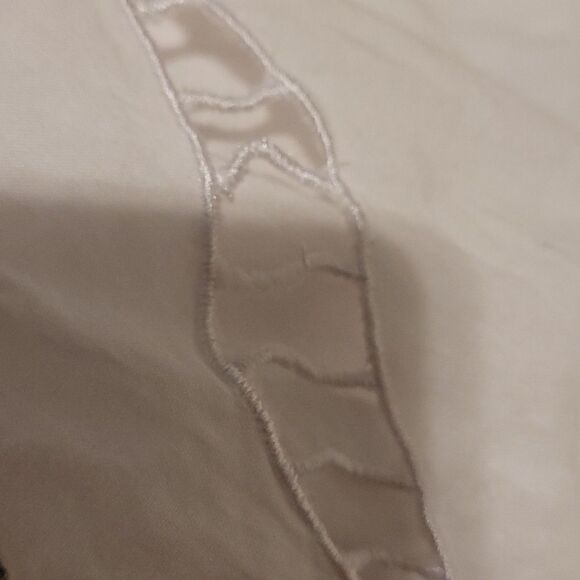 Beautiful floral embroidered and sequin cut out top - Picture 10 of 11